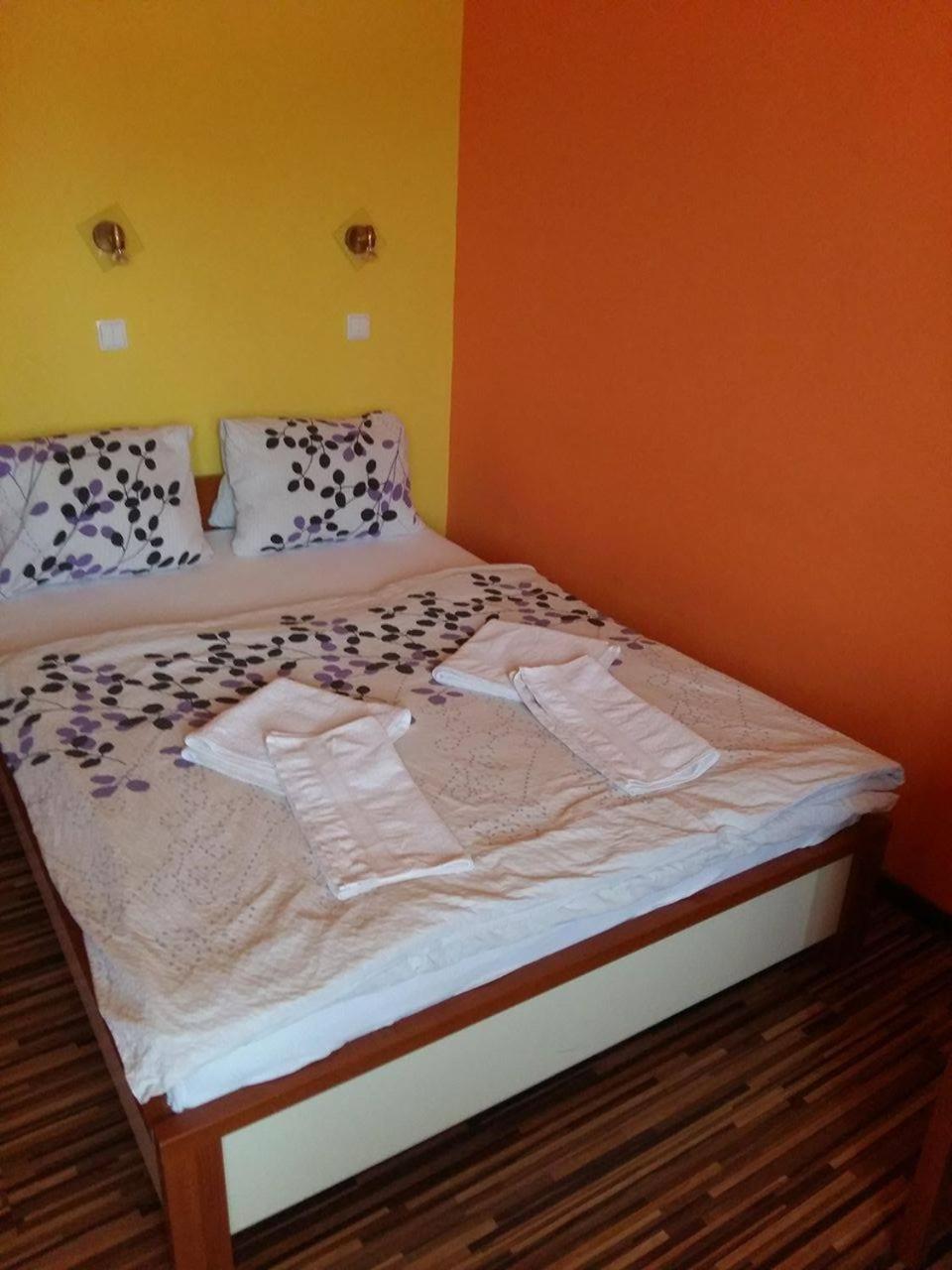 Hotel Central Sala Room photo